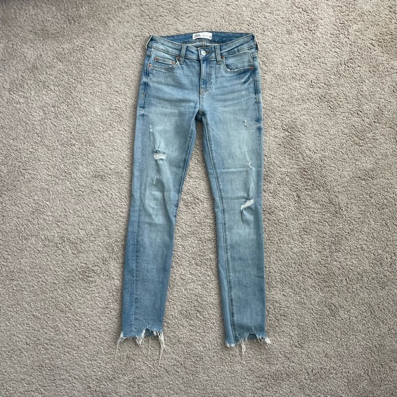 Bundle of Zara Skinny Jeans - Picture 6 of 7